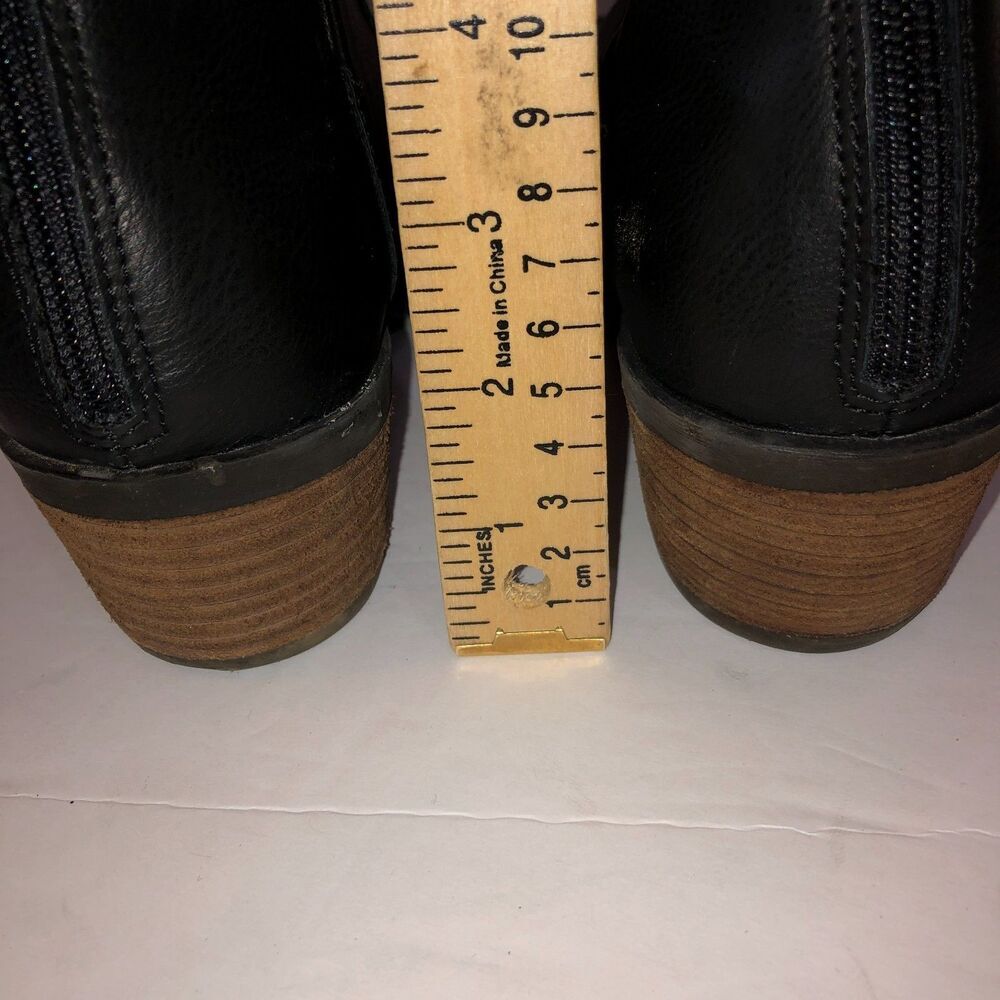 Born boc Size 9 Black Lucy Faux Leather Bootie Back Zip Chelsea Ankle Boots - Picture 5 of 11